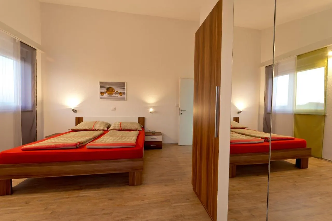 Villa Luka With Private Pool Near Pula