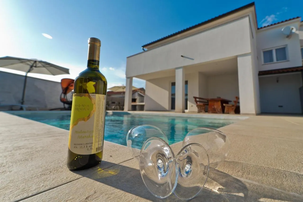 Villa Luka With Private Pool Near Pula 0*,  Croatia
